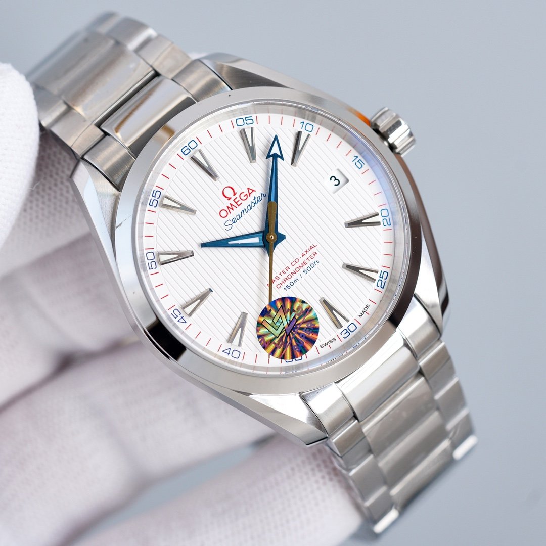 SEAMASTER AQUA TERRA 150M CO-AXIAL WHITE DIAL BLUE HAND