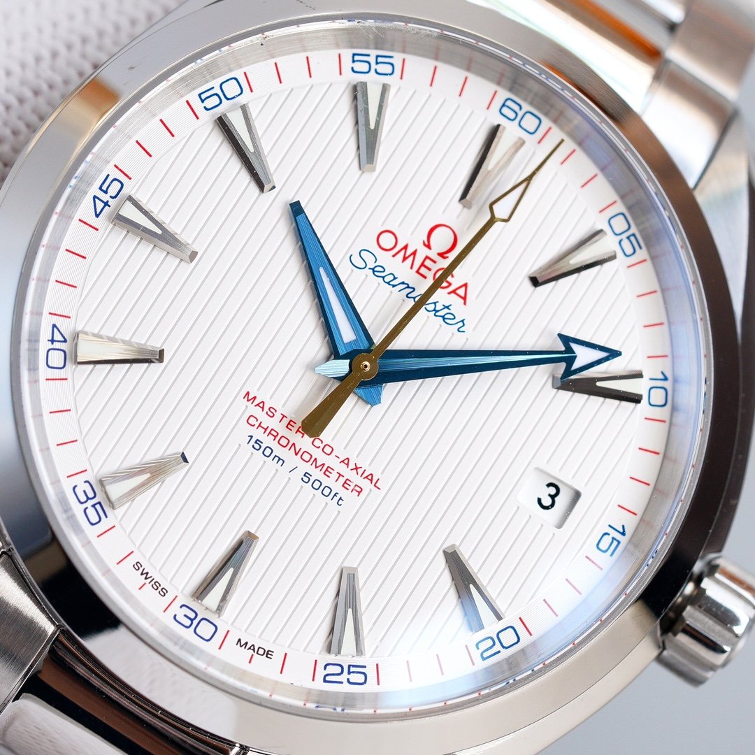 SEAMASTER AQUA TERRA 150M CO-AXIAL WHITE DIAL BLUE HAND