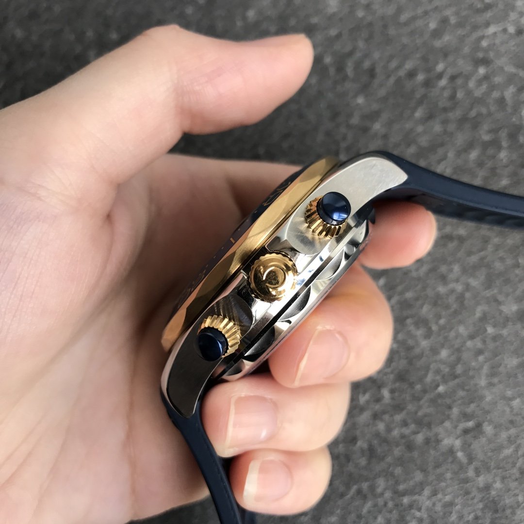 SEAMASTER DIVER 300M GOLD CASE CHRONOGRAPH 44MM BLUE DIAL