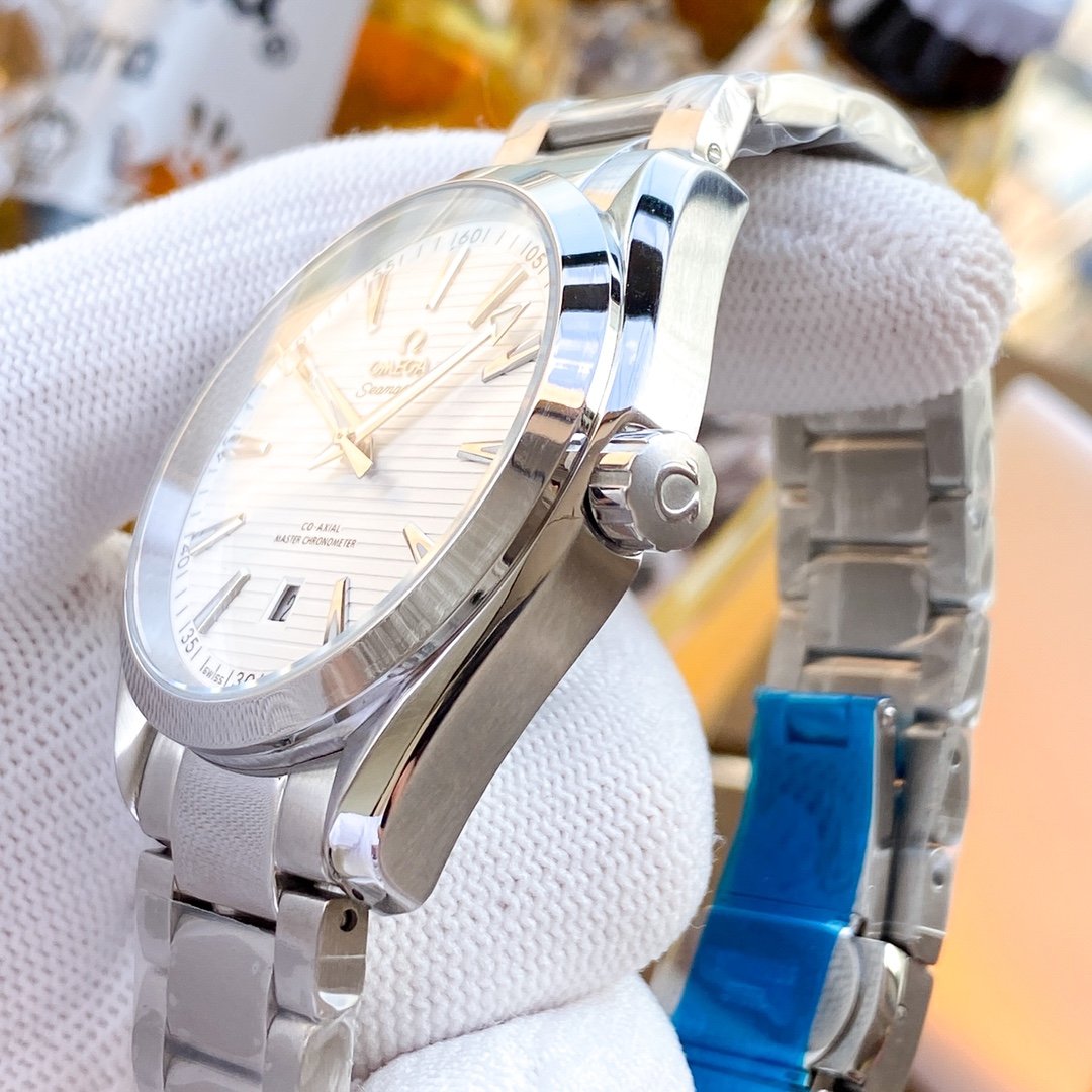 SEAMASTER AQUA TERRA STAINLESS STEEL WHITE DIAL