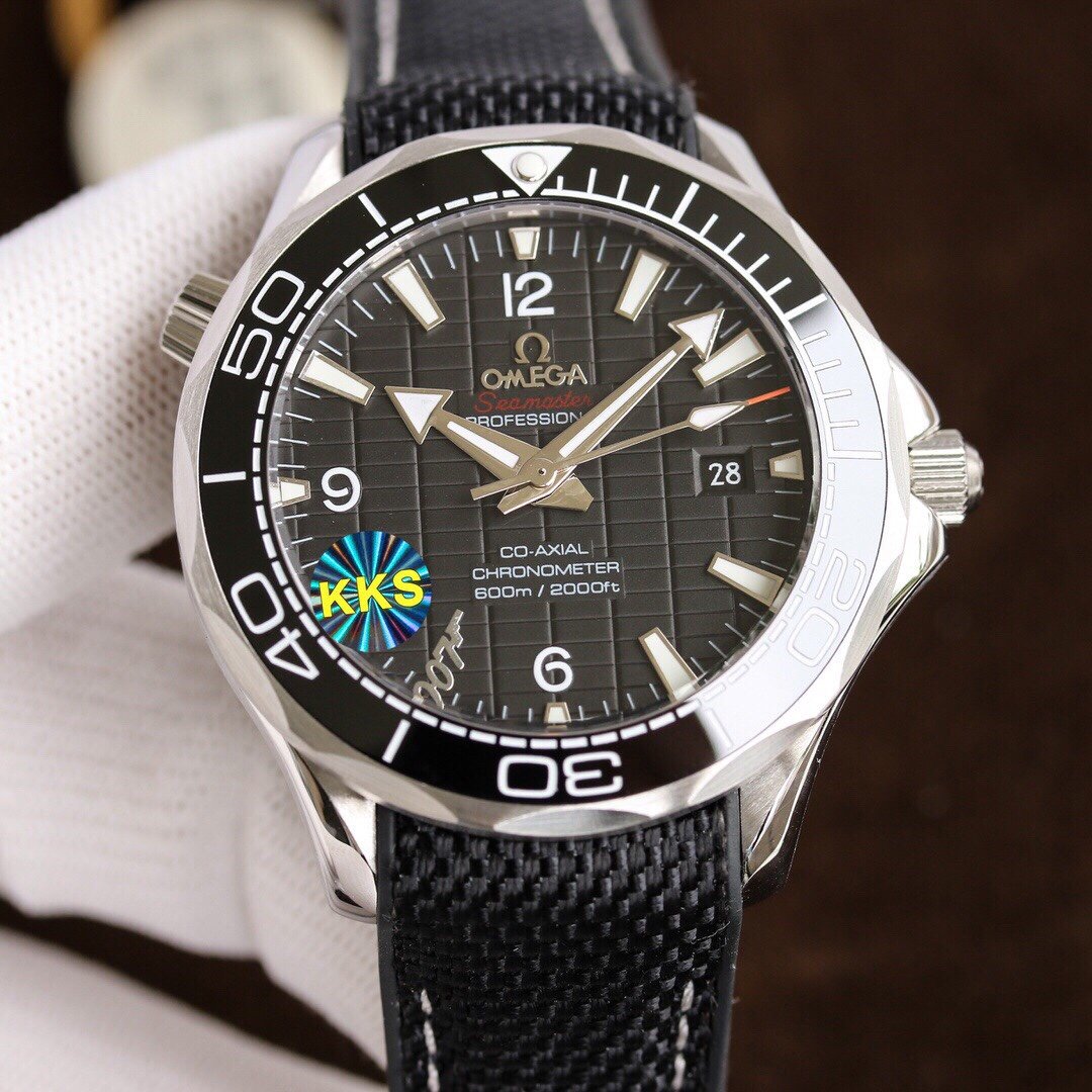 SEAMASTER PROFESSIONAL PLANET OCEAN 600M RUBBER STRAP