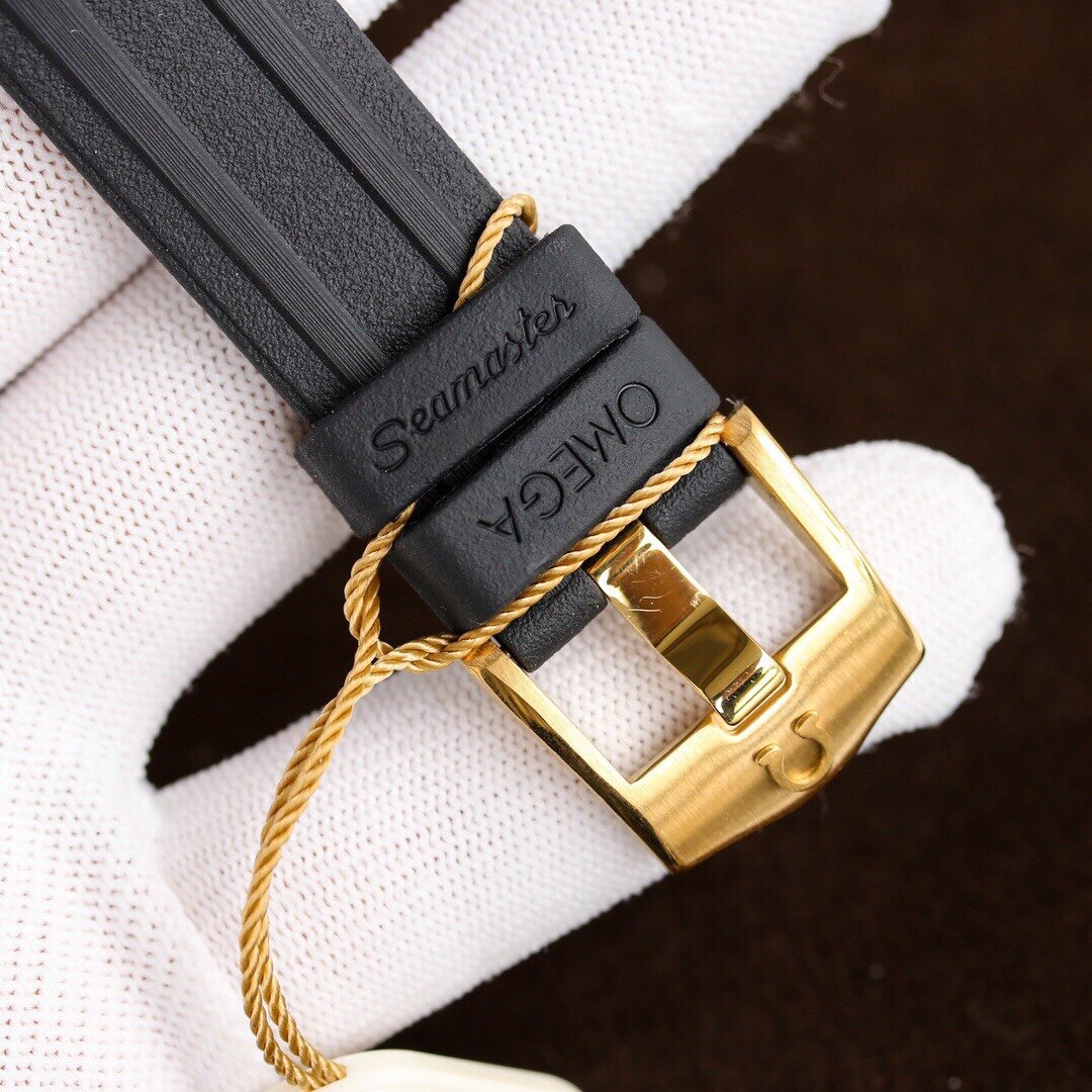 SEAMASTER PROFESSIONAL PLANET OCEAN 600M RUBBER STRAP