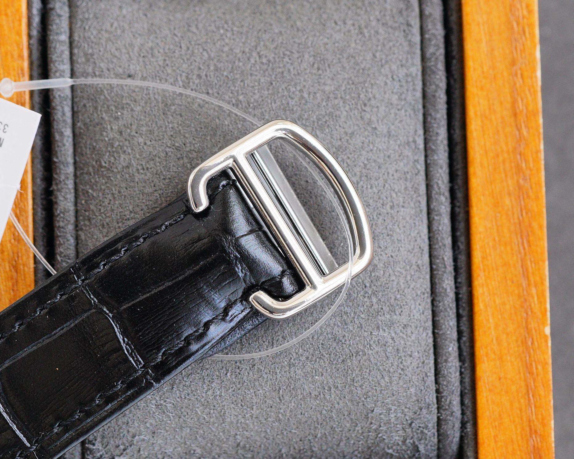 SANTOS BLACK BEZEL SKELETON