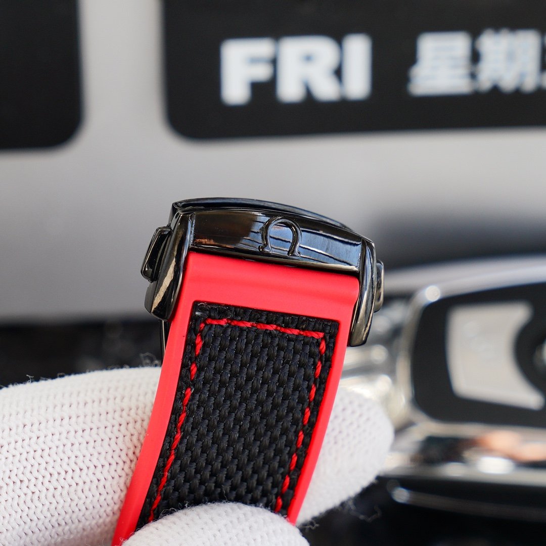 SEAMASTER PLANET OCEAN 600 GMT BLACK CASE