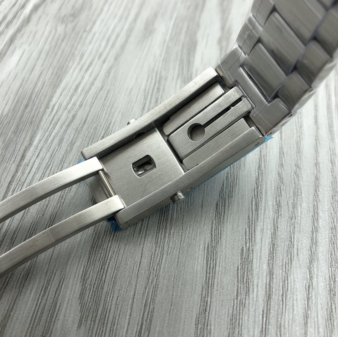 SEAMASTER PLANET OCEAN 600 ORANGE BEZEL WHITE DIAL