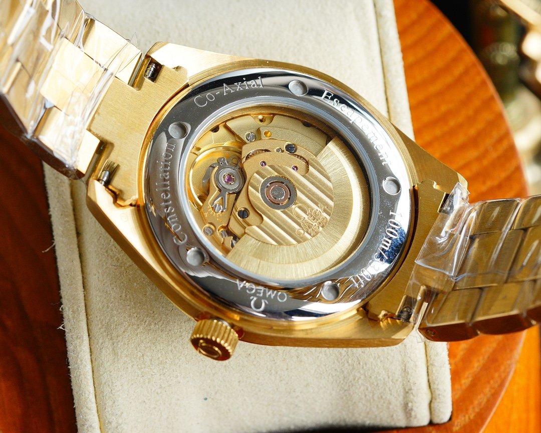 SEAMASTER AQUA TERRA 150M WORLDTIMER TWO TONE