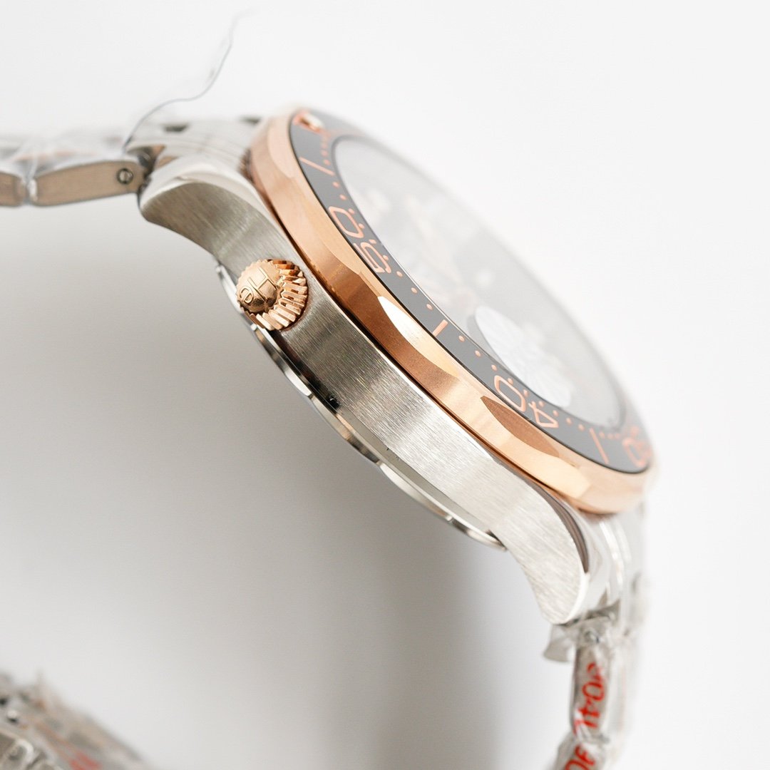 SEAMASTER DIVER 300M CO-AXIAL 42MM ROSE GOLD BLACK CERAMIC