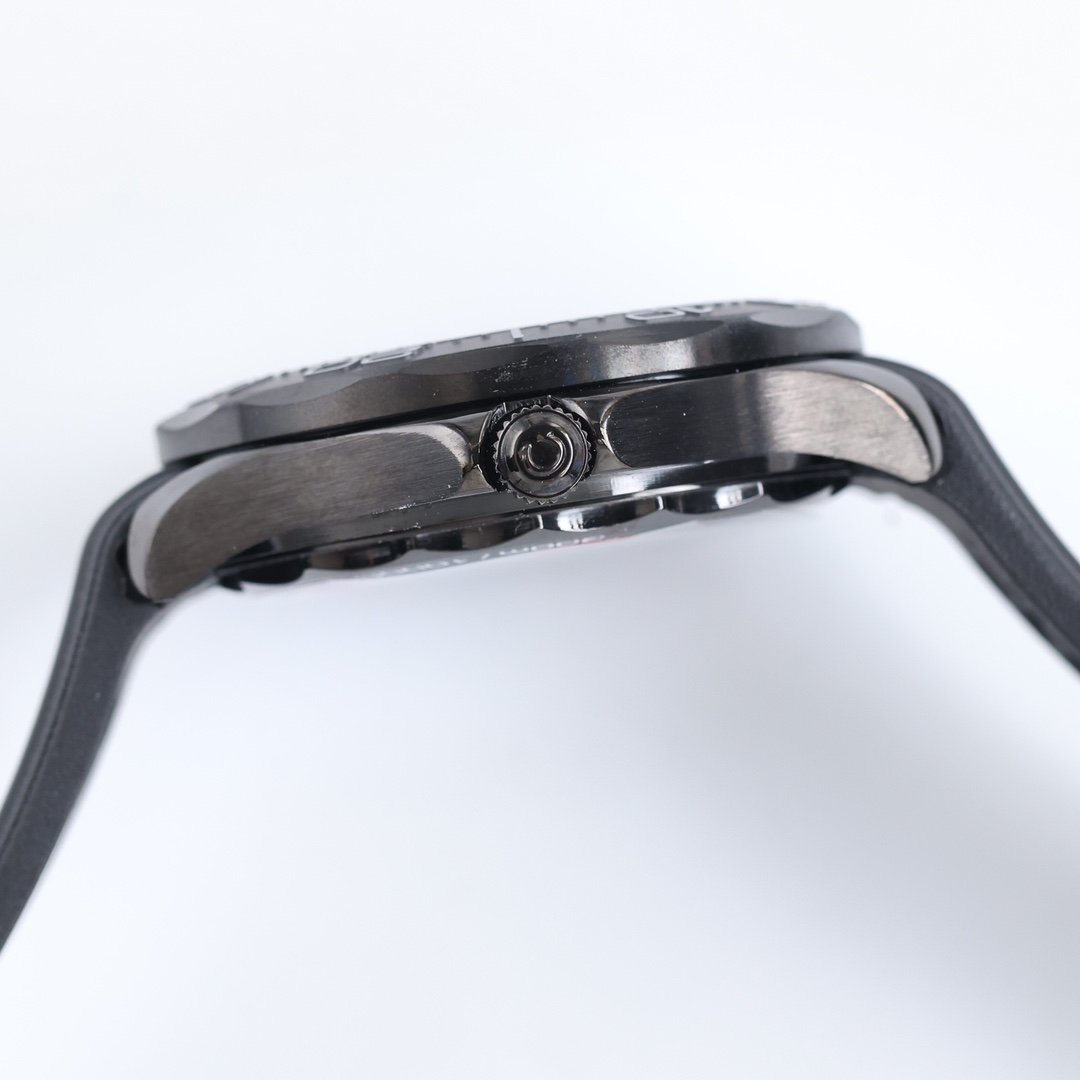 SEAMASTER DIVER 300M CO-AXIAL 42MM ALL BLACK