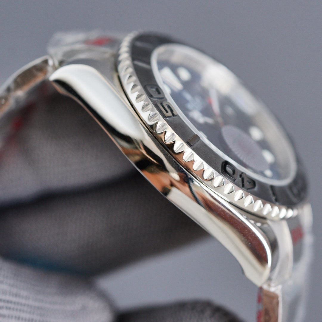 YACHT MASTER 40MM CERAMIC BEZEL BLACK DIAL