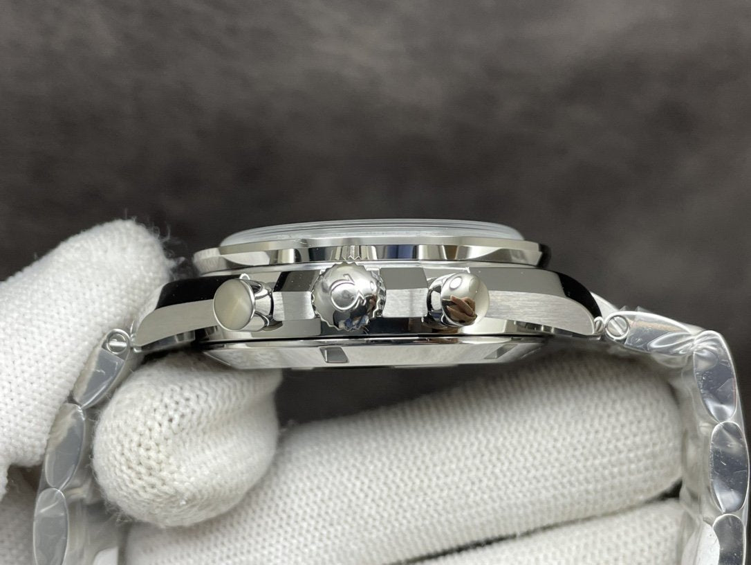 SPEEDMASTER MOONWATCH ULTRAMAN ORANGE HAND