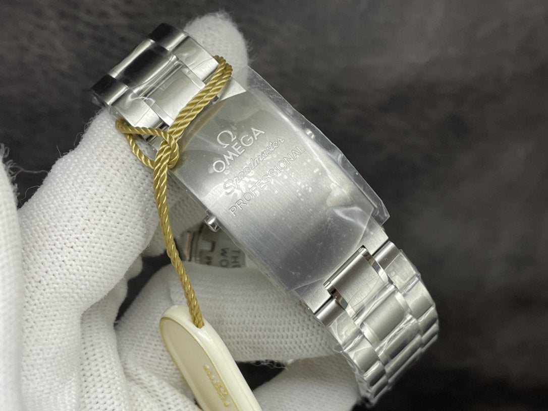 SPEEDMASTER MOONWATCH ULTRAMAN ORANGE HAND