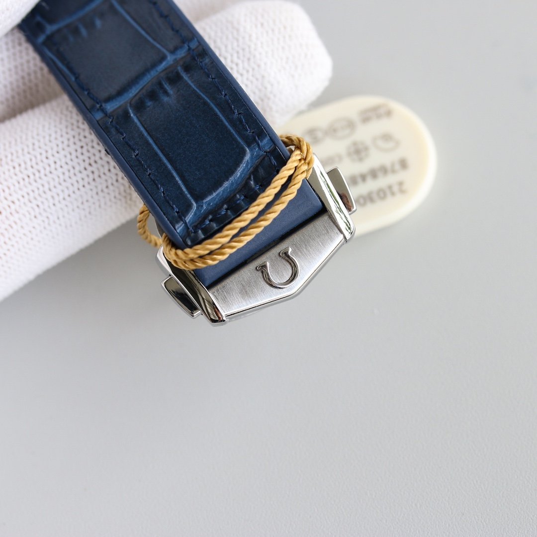 CONSTELLATION 41MM BLUE DIAL LEATHER