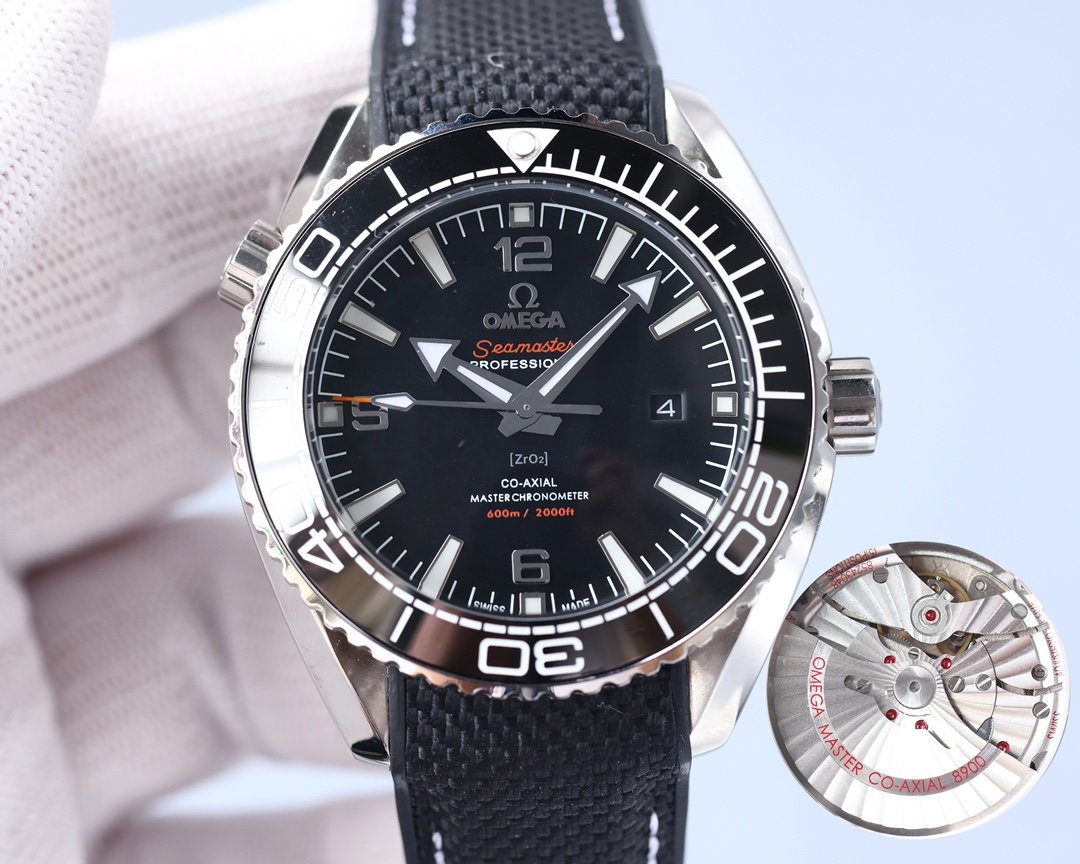 SEMASTER PLANET OCEAN 600M BLACK CERAMIC TEXTILE