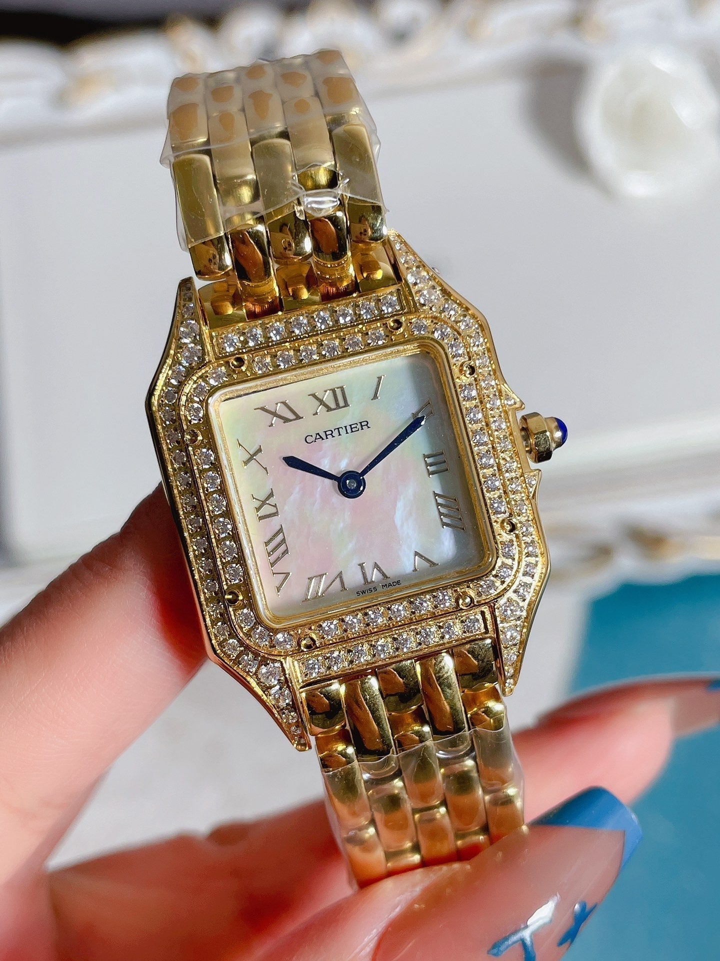 Cartier Panthère de Cartier 27 x 37 mm Yellow Gold Diamond Bezel Watch