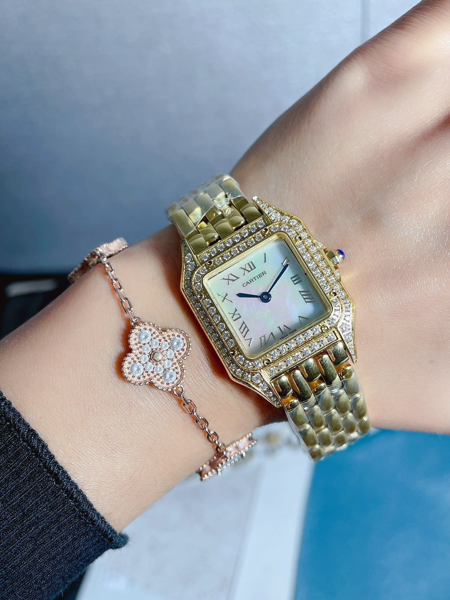 Cartier Panthère de Cartier 27 x 37 mm Yellow Gold Diamond Bezel Watch
