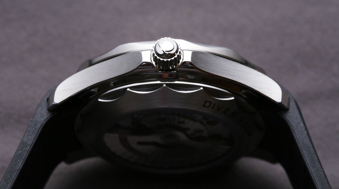 SEAMASTER DIVER 300 GREY DIAL BLACK RUBBER