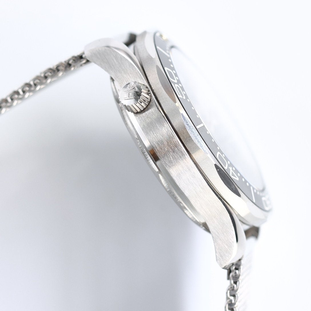 SEAMASTER DIVER 300 BLACK CERAMIC TITANIUM MESH