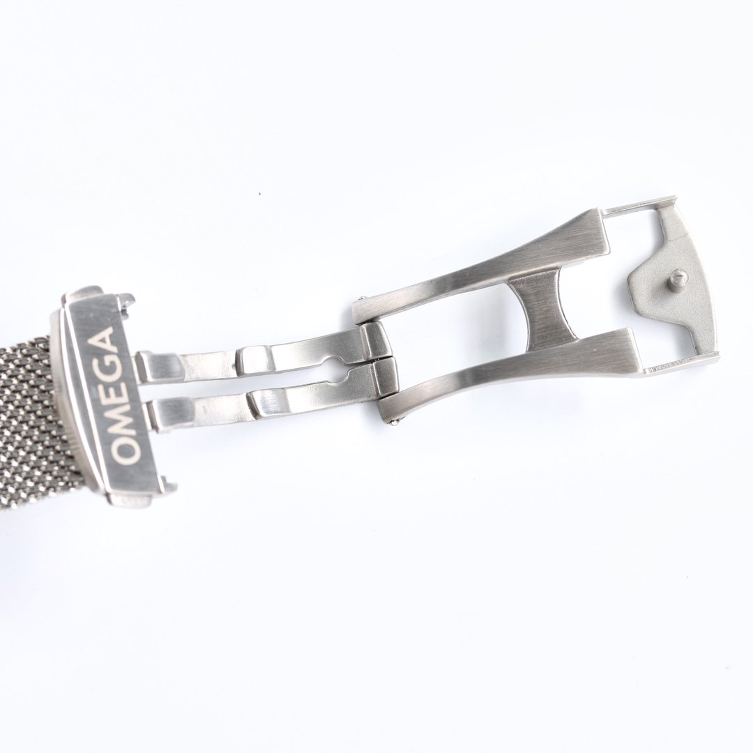 SEAMASTER DIVER 300 BLACK CERAMIC TITANIUM MESH