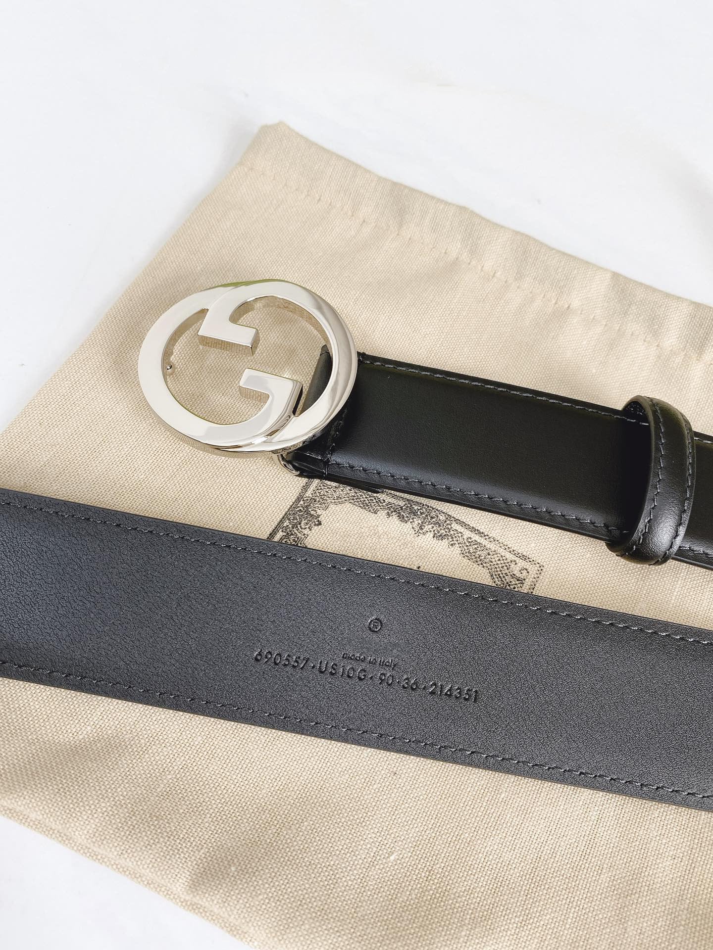 INTERLOCKING G SILVER BUCKLE 40MM BLACK LEAHTER