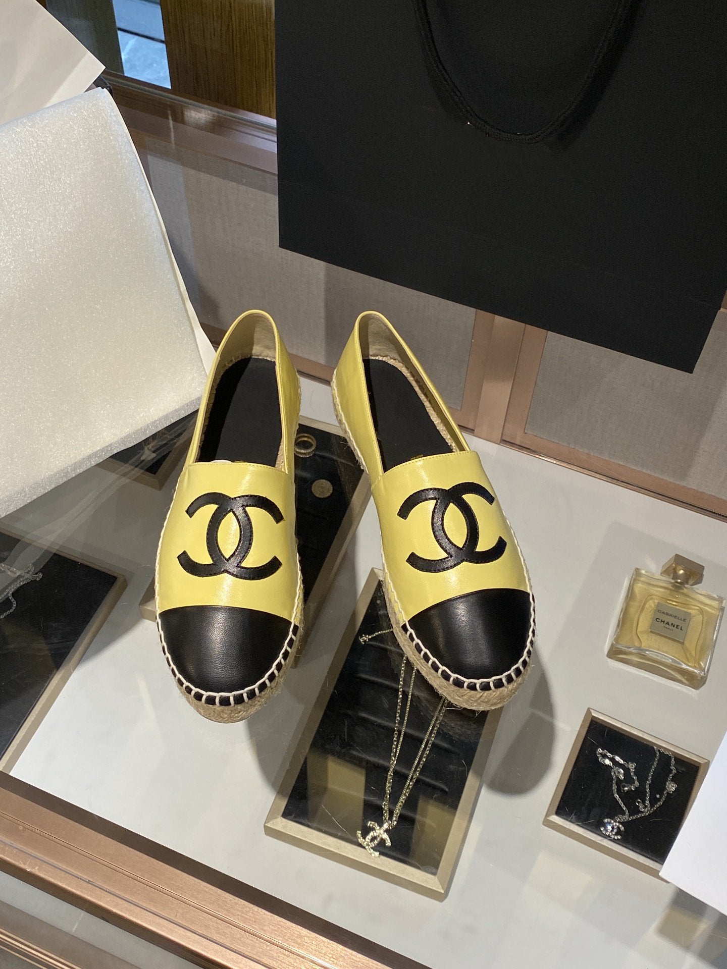 espadrilles yellow black lambskin