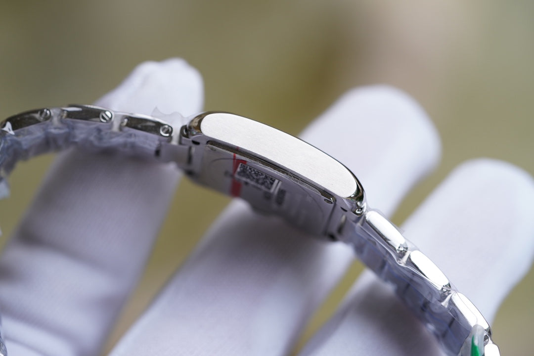 TANK ANGLAISE STEEL DIAMOND NUMBERALS