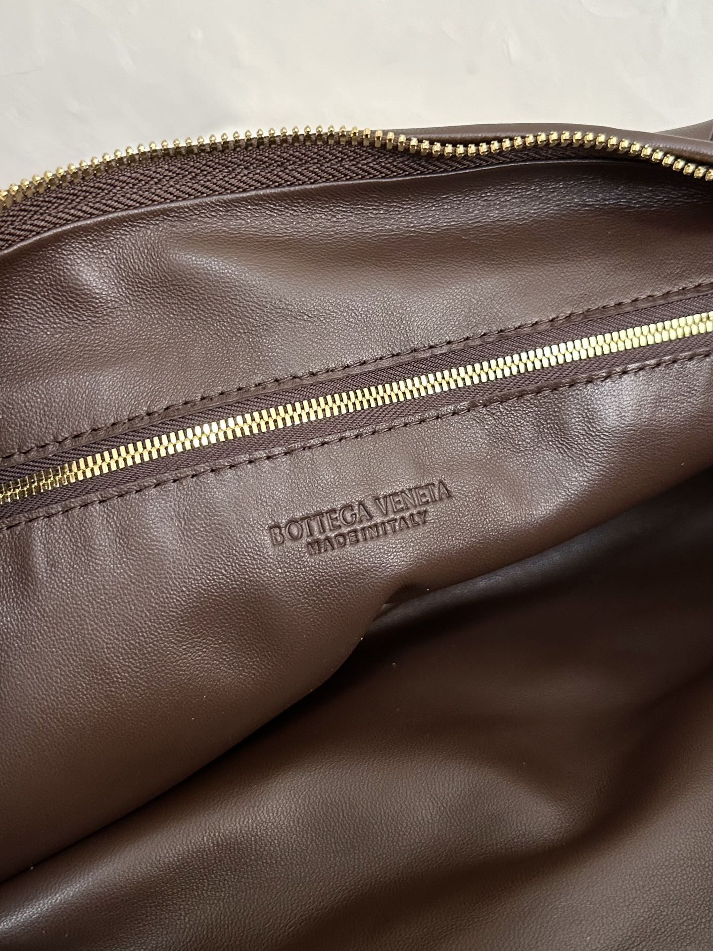 BV SMALL JODIE 48CM CHOCOLATE LAMBSKIN