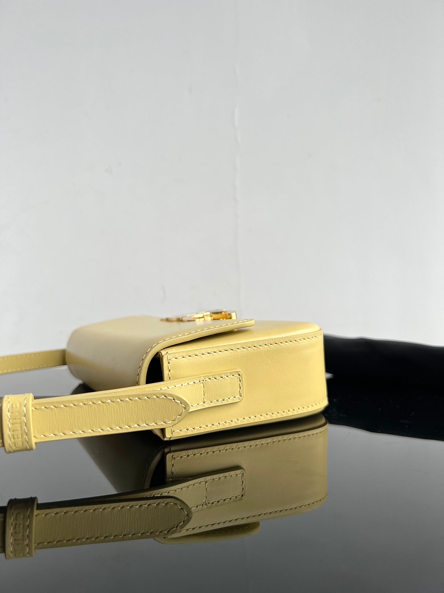 CLASSIC TRIOMPHE 20 YELLOW CALFSKIN