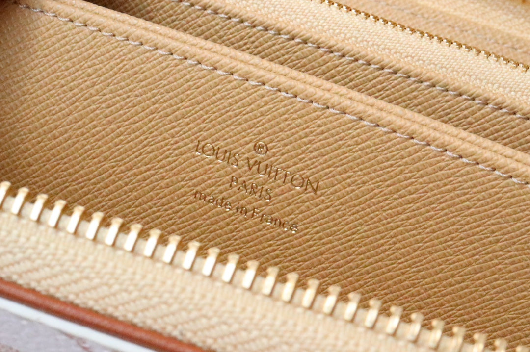 CLEMENCE WALLET 19.5 WHITE PINK MONOGRAM CANVAS