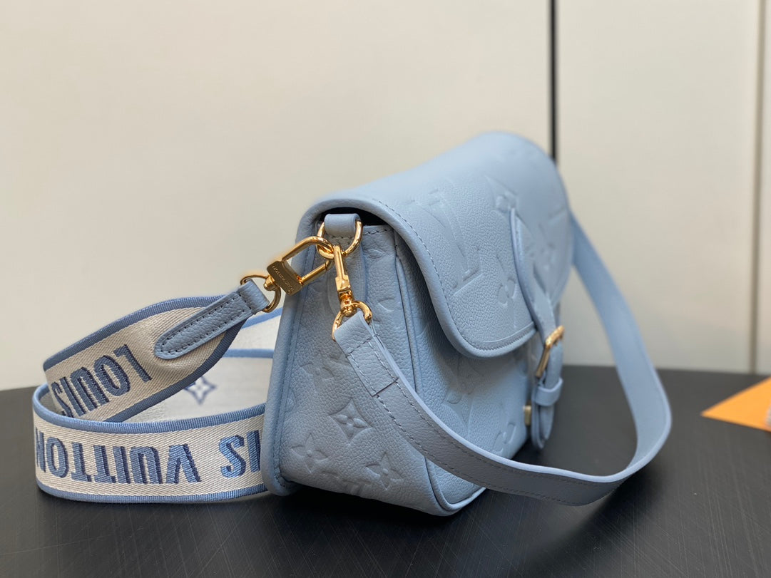 diane 24 light blue monogram empreinte leather