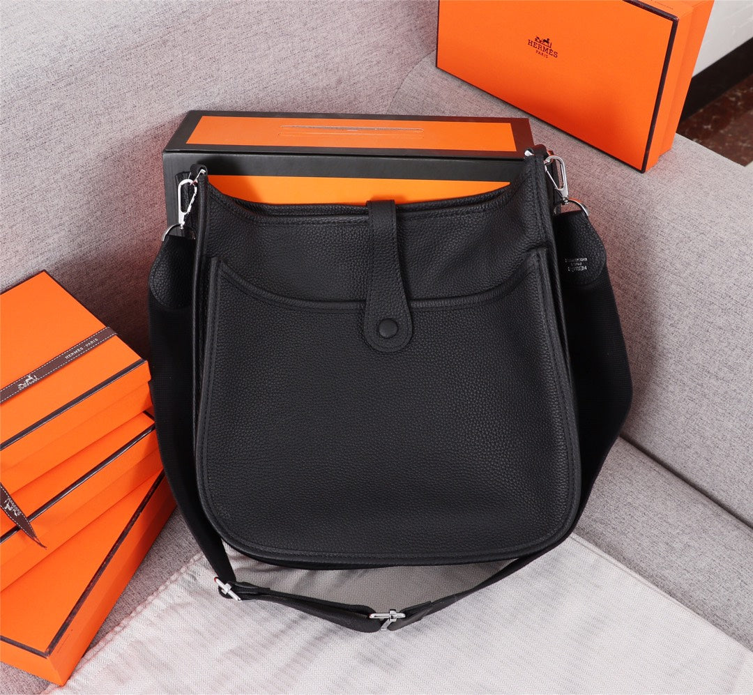 HM EVELYNE BAG 28 BLACK TOGO