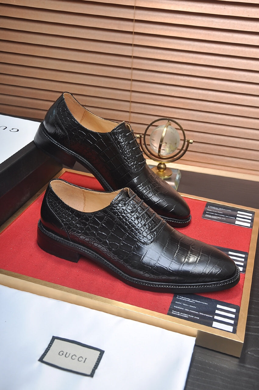 GG Men's Loafer Black Embossed Cowhide 140491