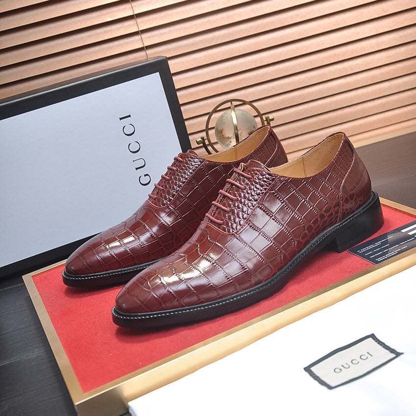 GG Men's Loafer Brown Embossed Cowhide 526094