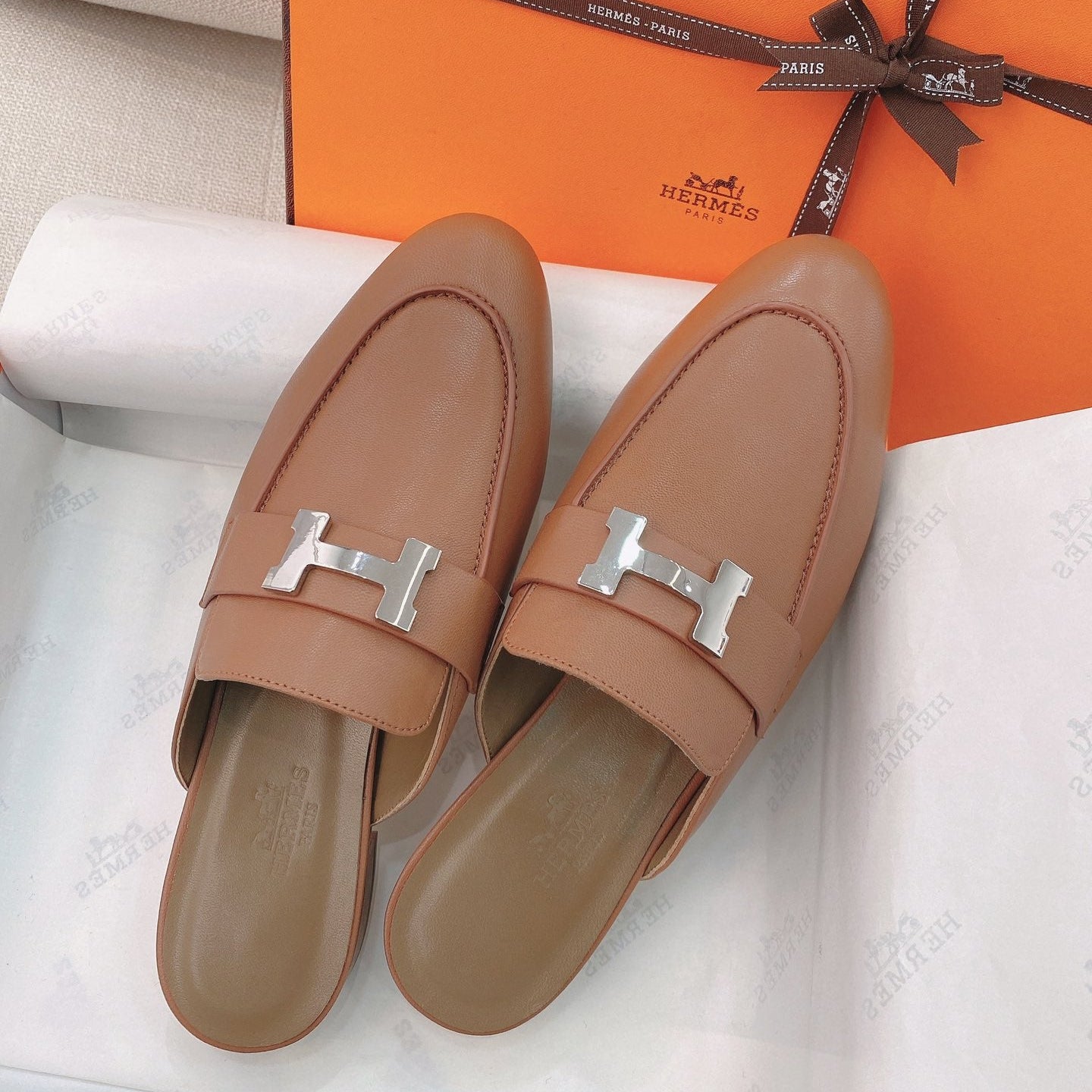 HM Mule Baby Pink Cowhide 348039