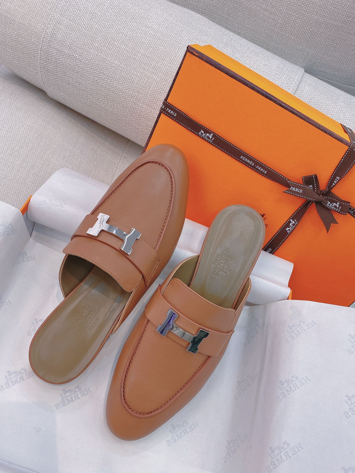 HM Mule Baby Pink Cowhide 348039