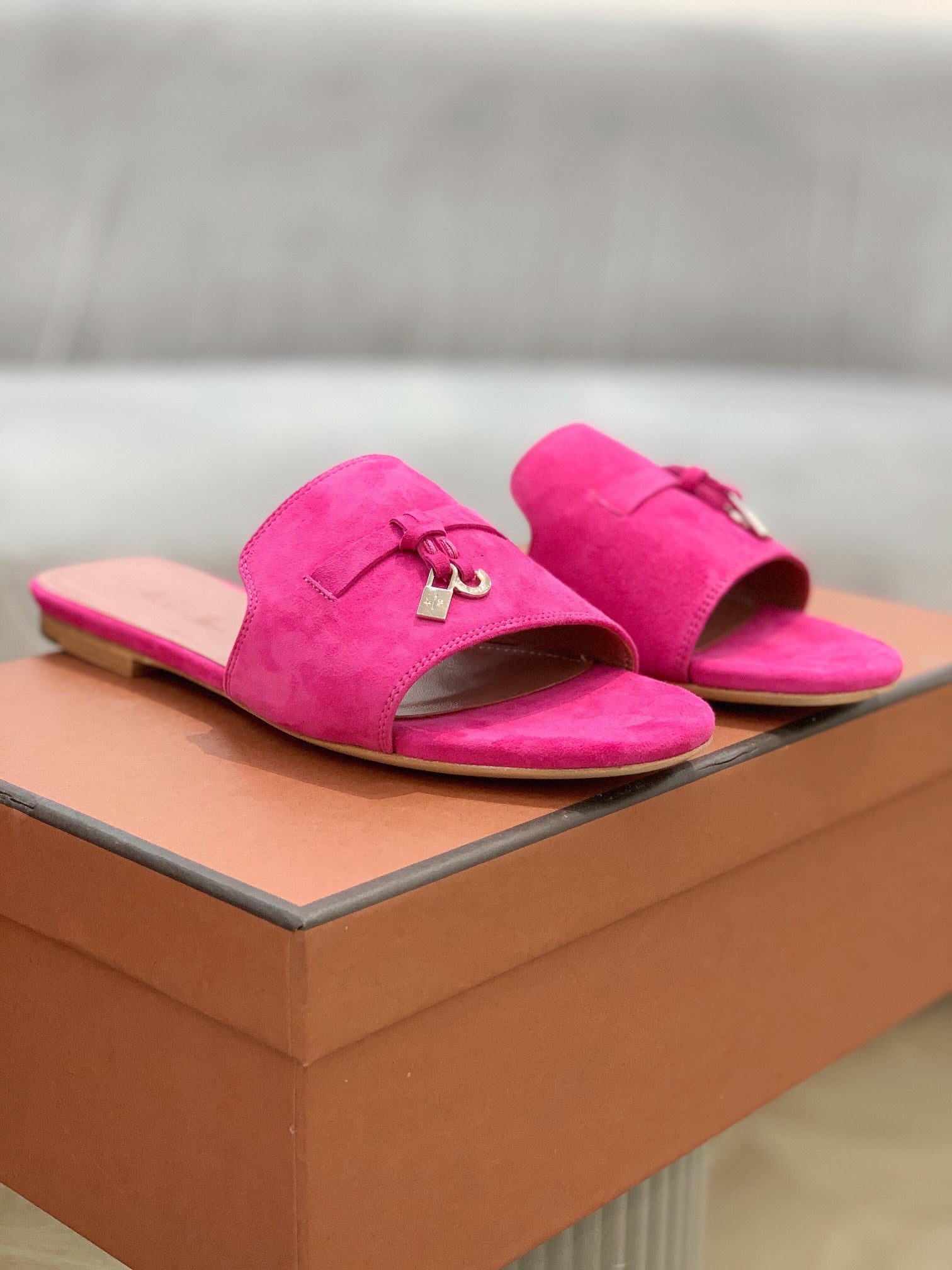 LP SUMMER CHARMS SANDALS BRIGHT PINK SUEDE