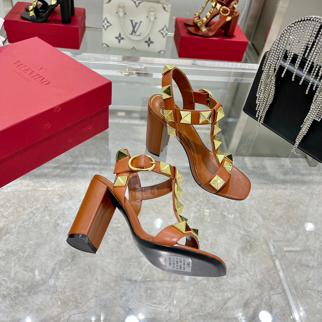 VT Rockstud Sandals Brown Gold Cowhide 369450