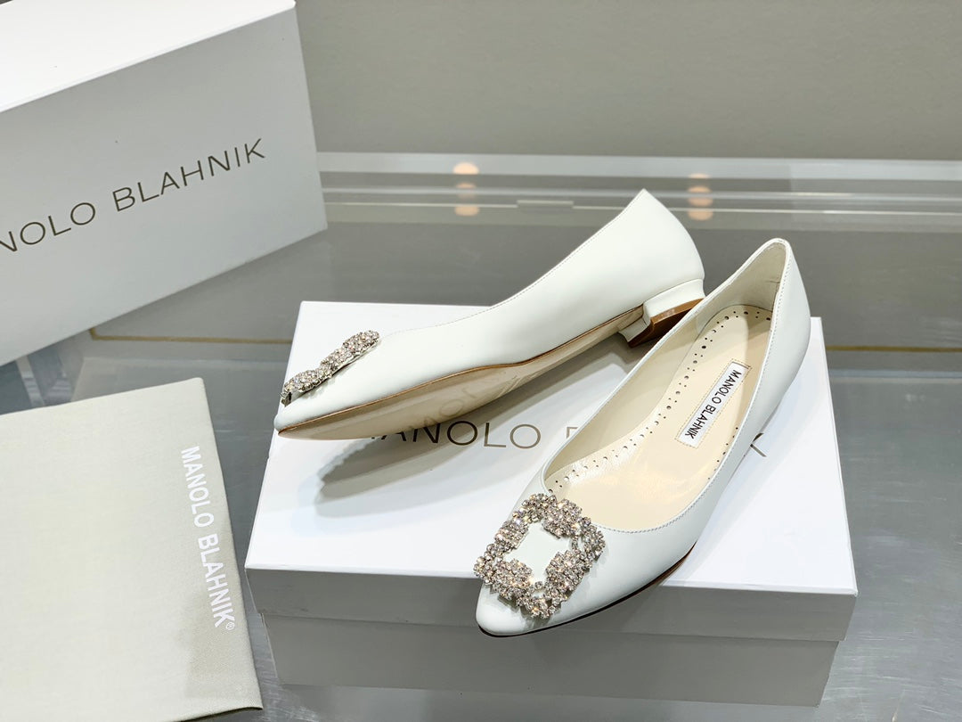 Manolo Snowflake Buckle Pumps White Cowhide 204507