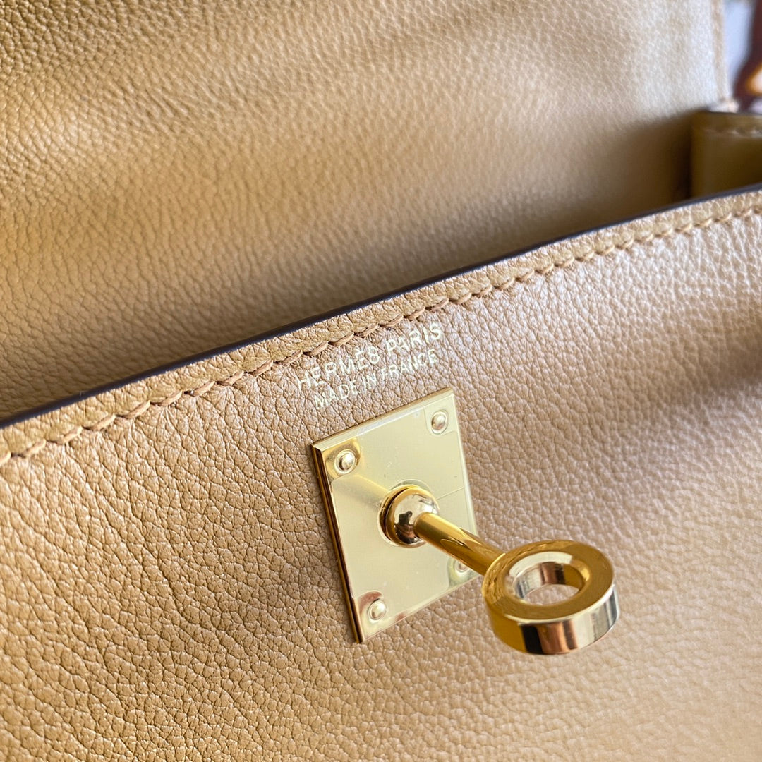 Kelly Danse II 22cm Gold Evercolor Leather Ghw
