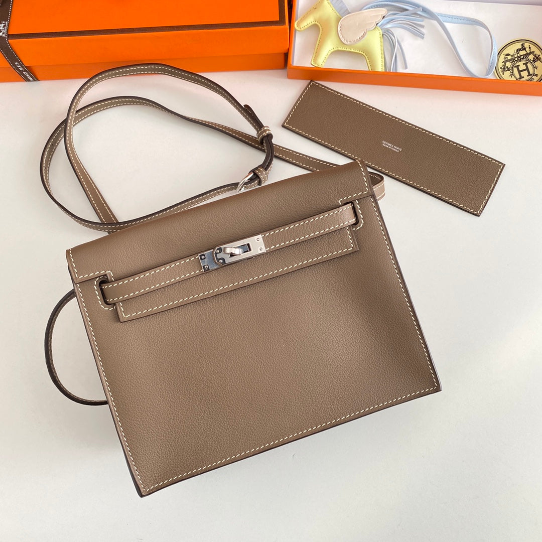 Kelly Danse II 22cm Dark Brown Evercolor Leather Shw