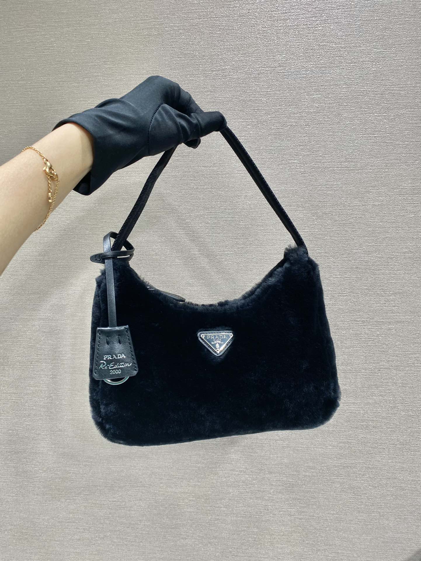 HOBO BAG 23 IN BLACK RABBIT FUR