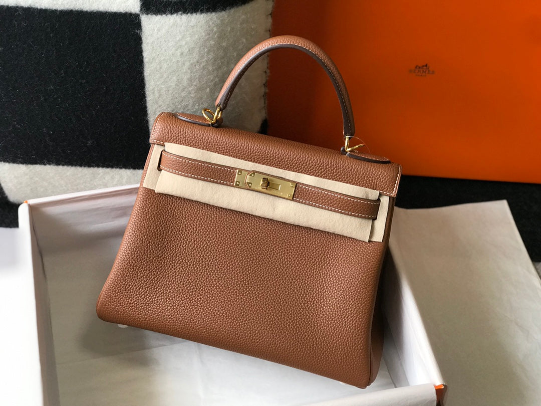 HM KELLY BAG IN BROWN TOGO GOLD HARDWARE