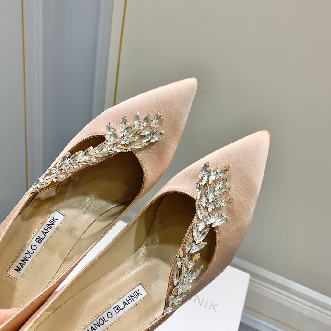 Manolo Wheat Ear Rhinestone High Heels Pumps Pink Nude Silk Fabric 327451