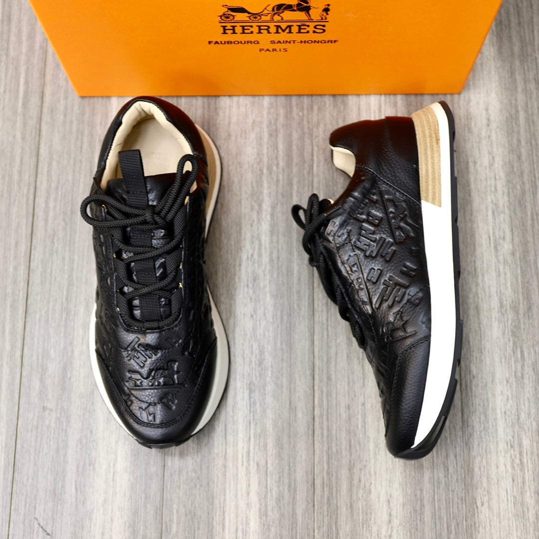 HM EMBOSSED ICON SNEAKER BLACK CALFSKIN