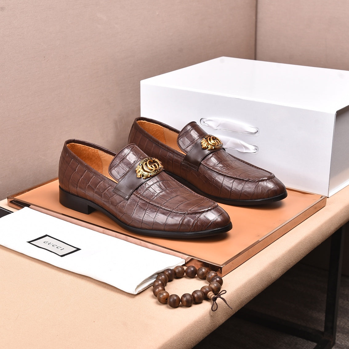 GG Men's Interlocking GG Loafer Brown Cowhide 498781