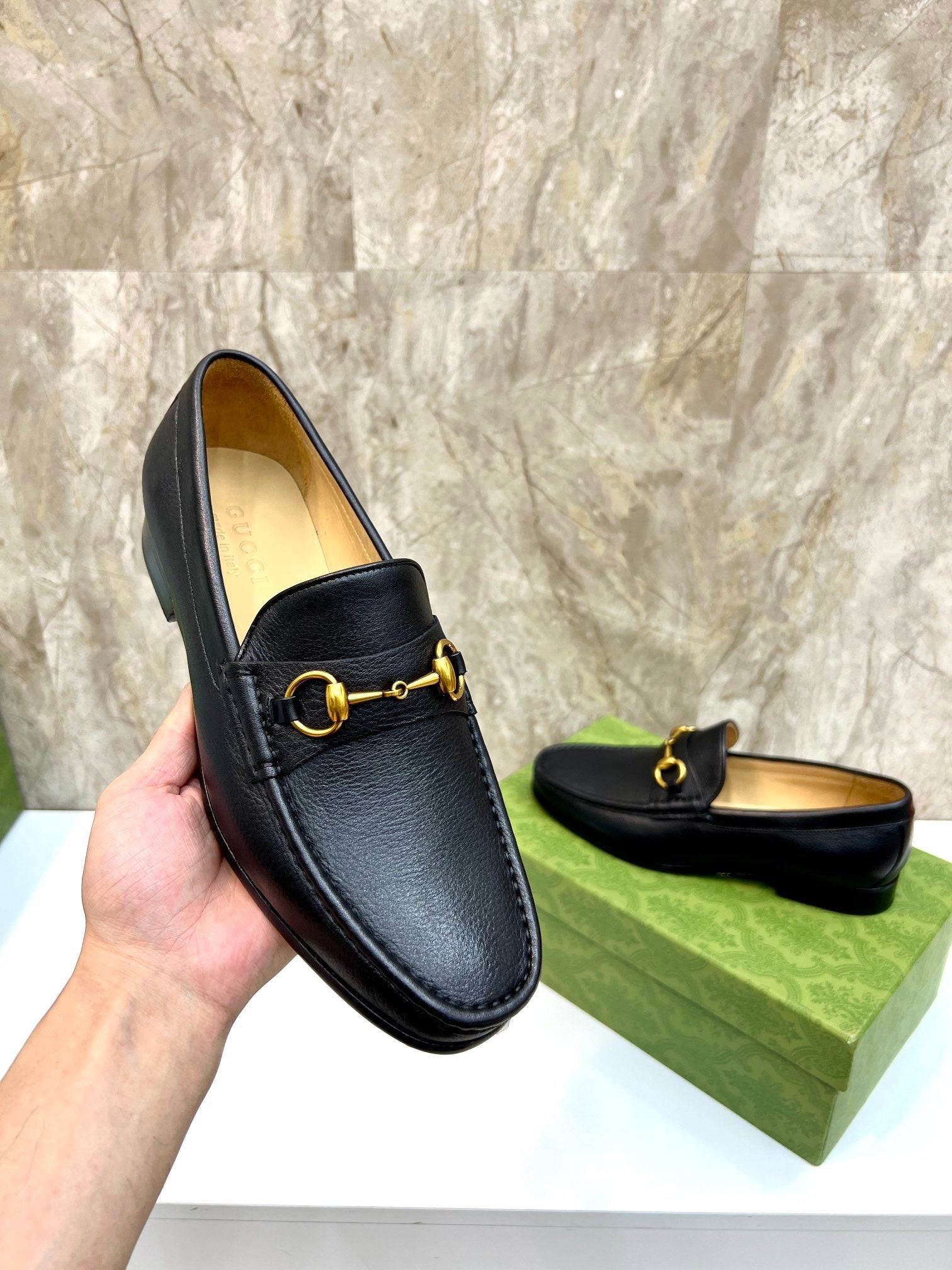 GG Men's Horsebit Loafer Black Cowhide 522560