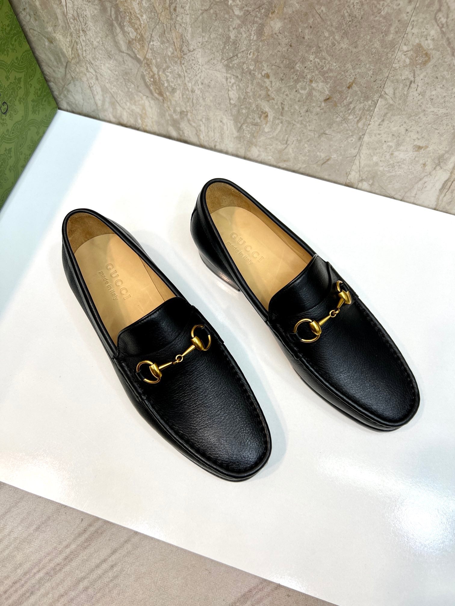 GG Men's Horsebit Loafer Black Cowhide 522560