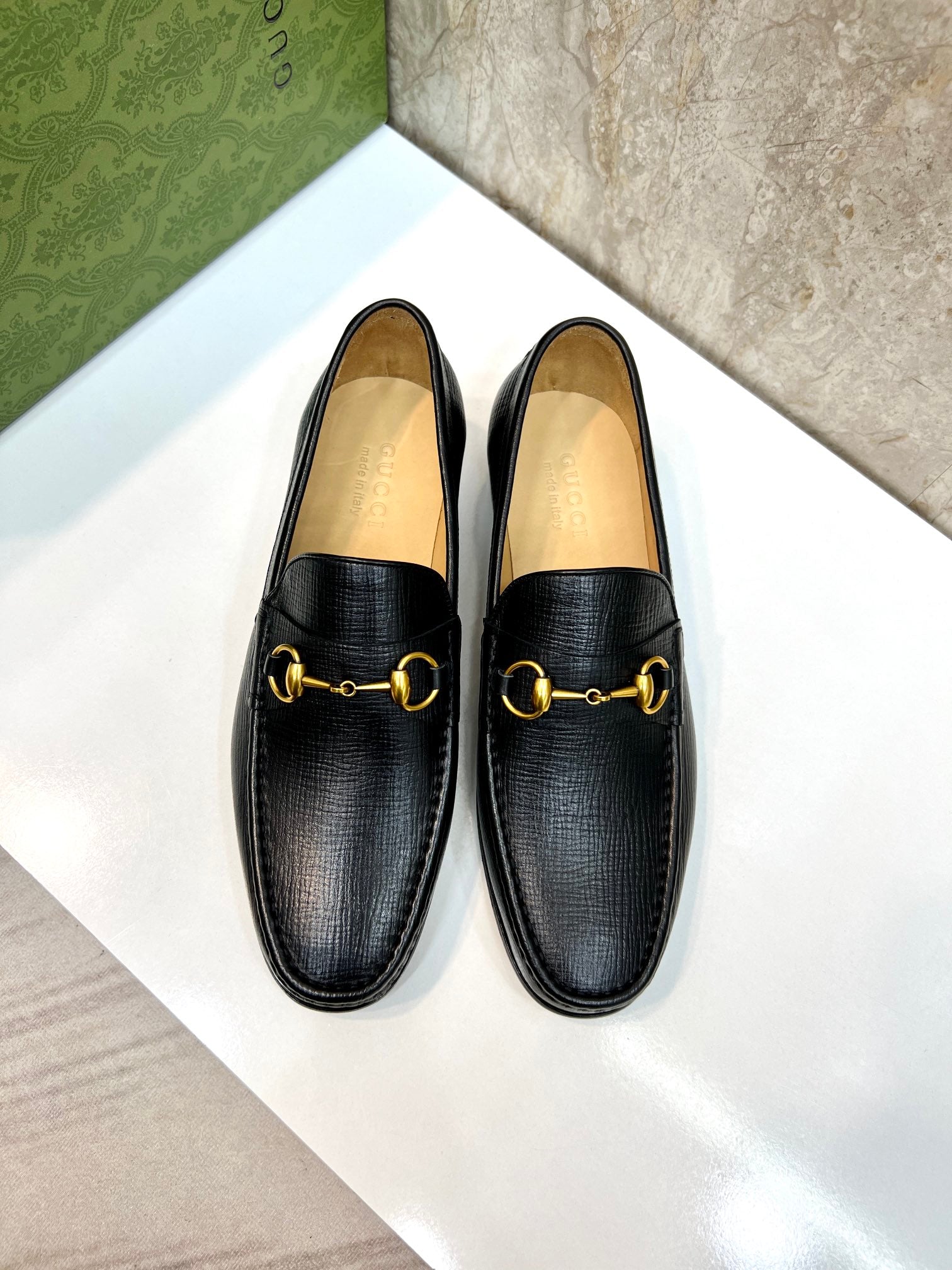 GG Men's Horsebit Loafer Black Cowhide 522561