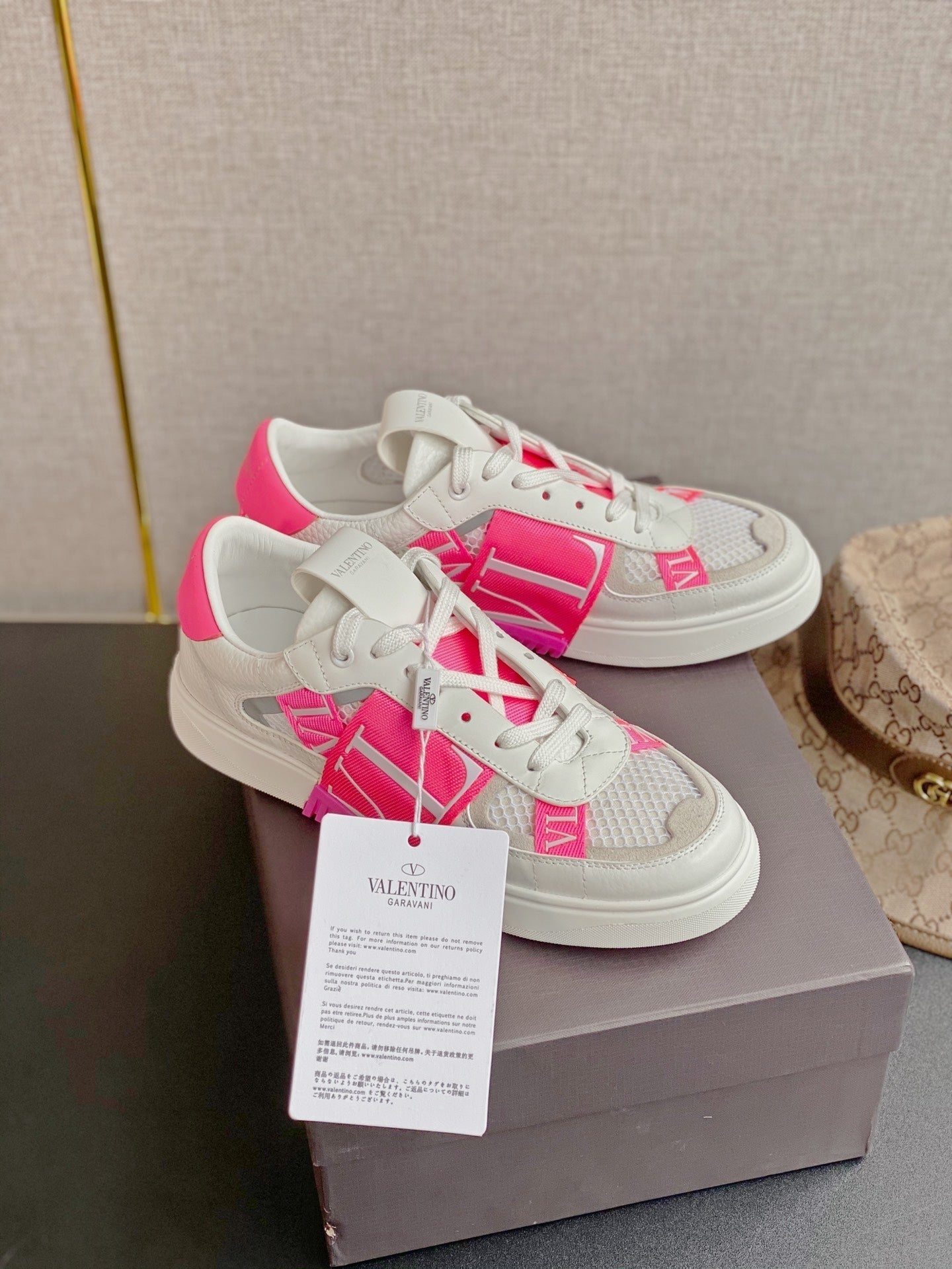 VT VL7N Sneaker White Pink Calfskin 349042