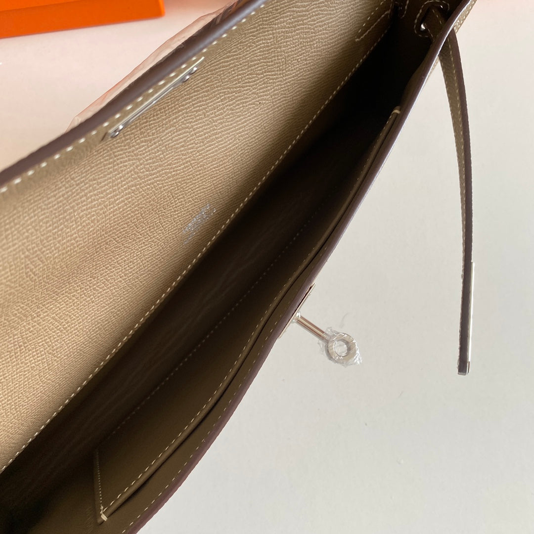 HM Kelly Cut 31 Etoupe  Epsom Leather Silver Hardware 229055