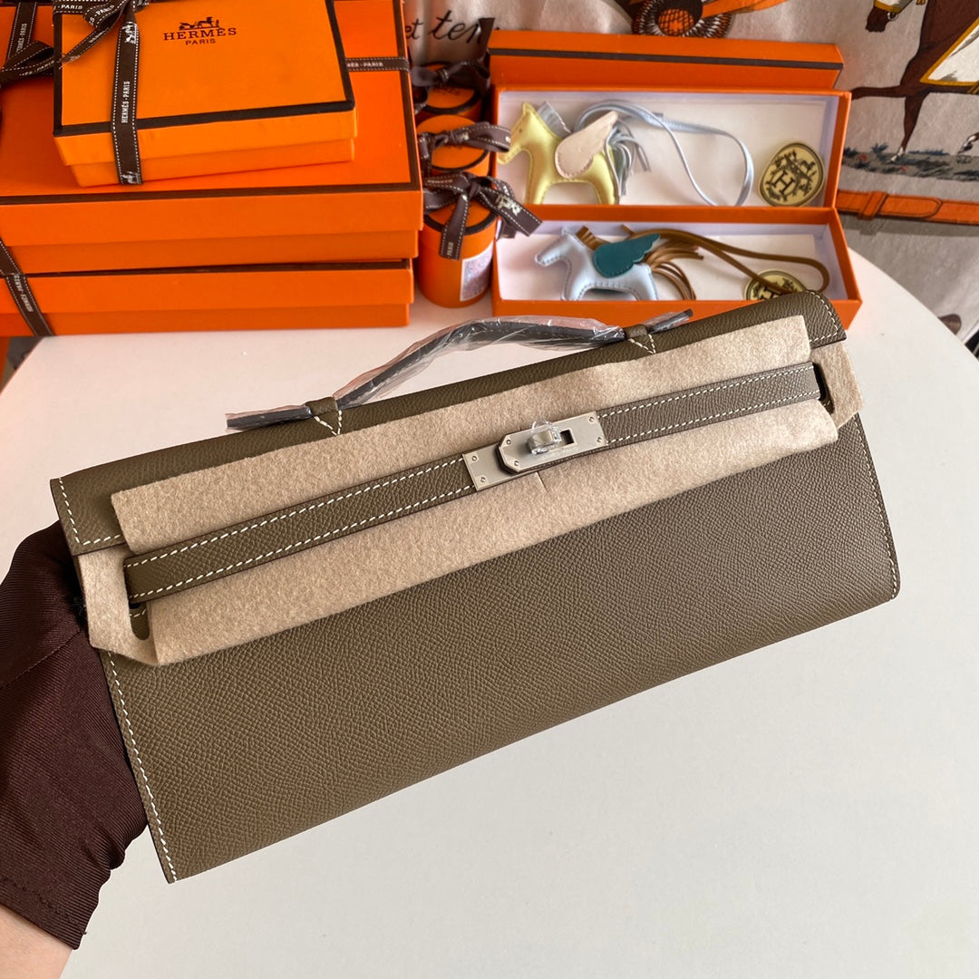 HM Kelly Cut 31 Etoupe  Epsom Leather Silver Hardware 229055